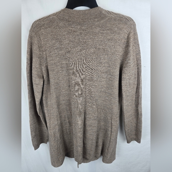 Cynthia Rowley Elegant Tan Women's Merino Wool Cardigan Sweater with Buckle Sz L - Picture 11 of 14